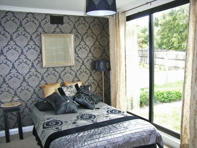 2 Nietta Road, Lindisfarne TAS 7015