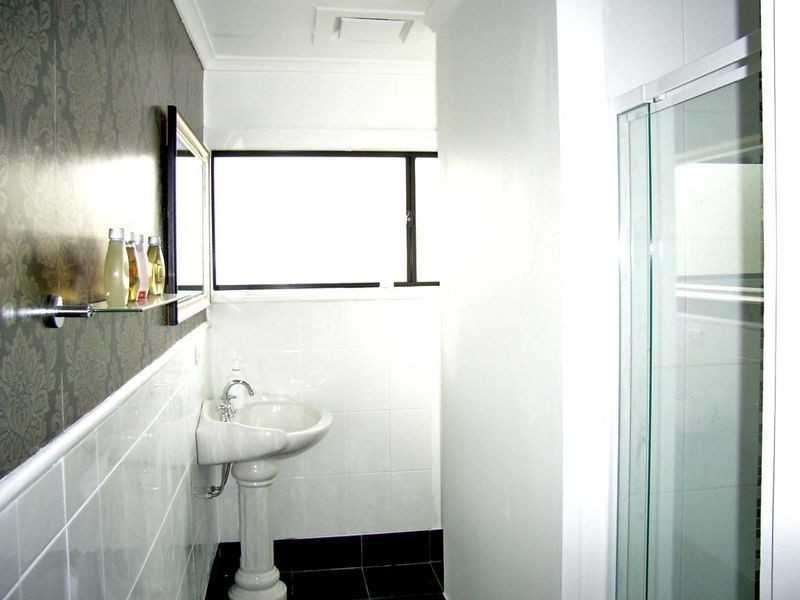 2 Nietta Road, Lindisfarne TAS 7015