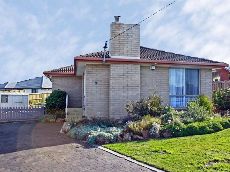9 East Crescent, Midway Point TAS 7171