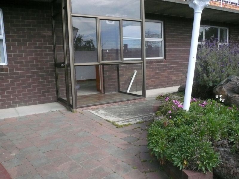 2/7A Cambridge Road, Bellerive TAS 7018
