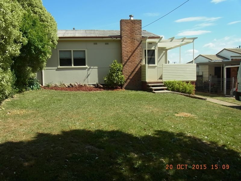 60 Churchill Avenue, Orange NSW 2800