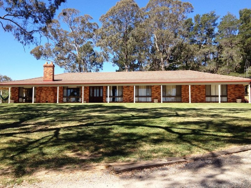 522 Burrendong Way, Orange NSW 2800