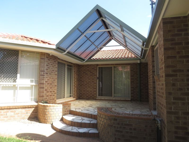 10 Coogal Drive, Orange NSW 2800