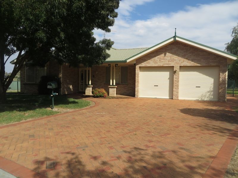4 Nicholas Place, Orange NSW 2800