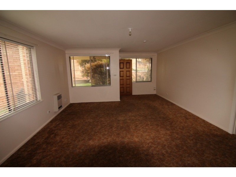 2/13 Anzac Place, Orange NSW 2800