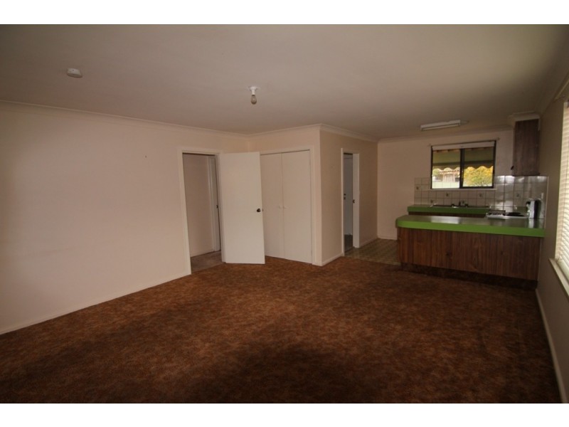 2/13 Anzac Place, Orange NSW 2800