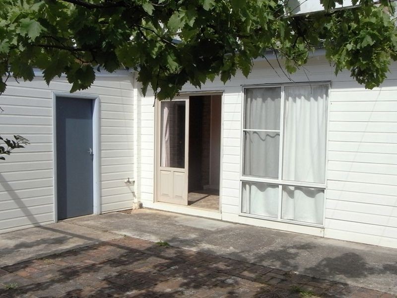 60 Clinton Street, Orange NSW 2800