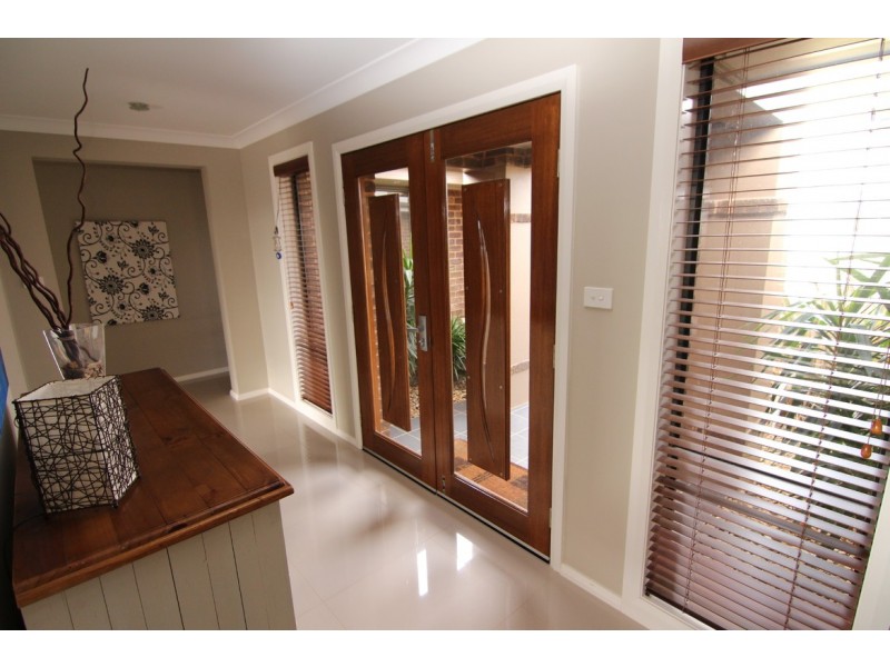 8 Bartlett Street, Orange NSW 2800