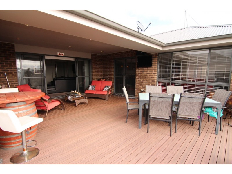 8 Bartlett Street, Orange NSW 2800