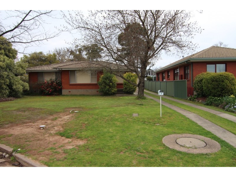 9 Cadogan Crescent, Orange NSW 2800