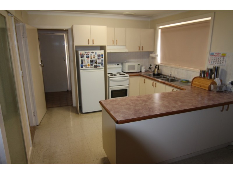 9 Cadogan Crescent, Orange NSW 2800