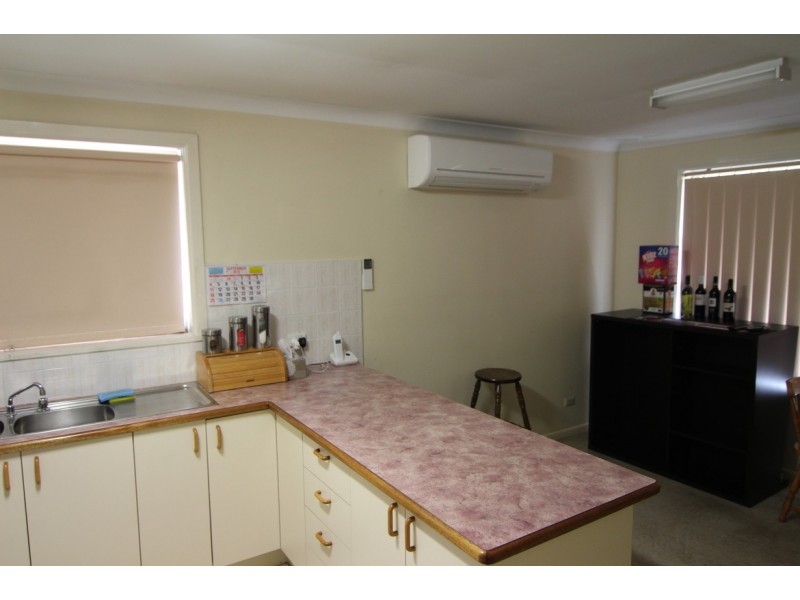 9 Cadogan Crescent, Orange NSW 2800