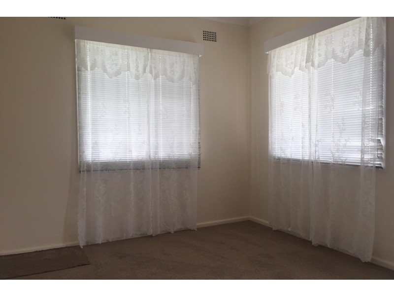 122 Spring Street, Orange NSW 2800