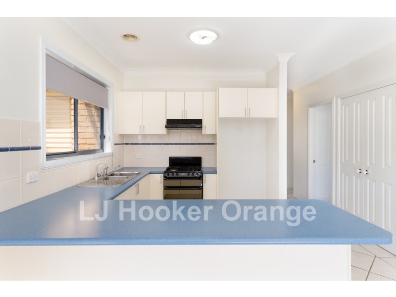 5 Wisteria Place, Orange NSW 2800