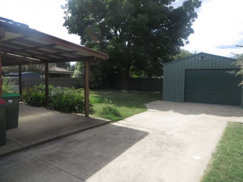 16 Wahratta Way, Orange NSW 2800