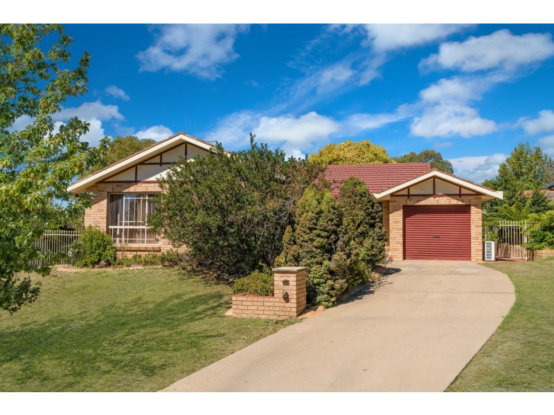 14 Agland Crescent, Orange NSW 2800