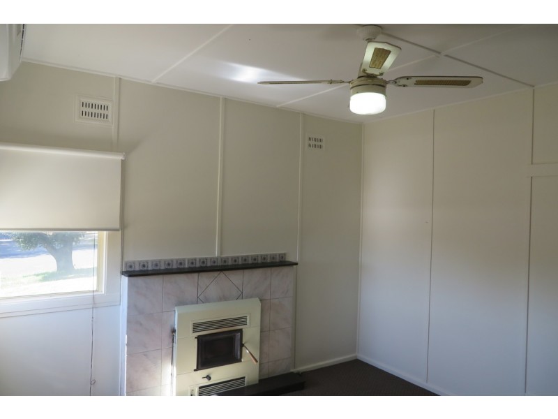 60 Churchill Avenue, Orange NSW 2800