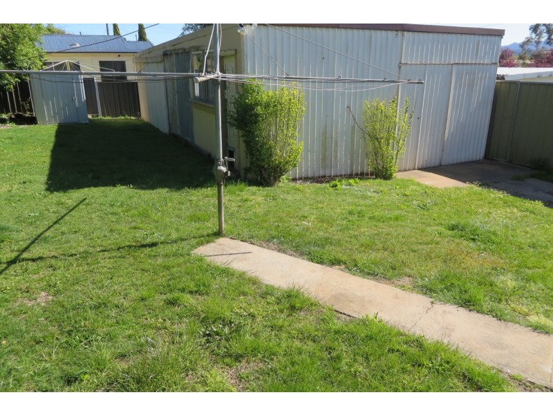 60 Churchill Avenue, Orange NSW 2800