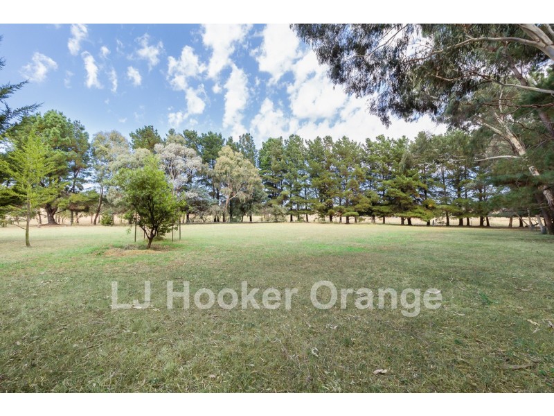 27 Ploughmans Lane, Orange NSW 2800