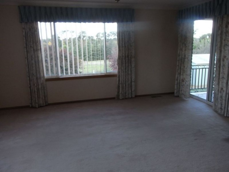 6 Carwoola Drive, Orange NSW 2800