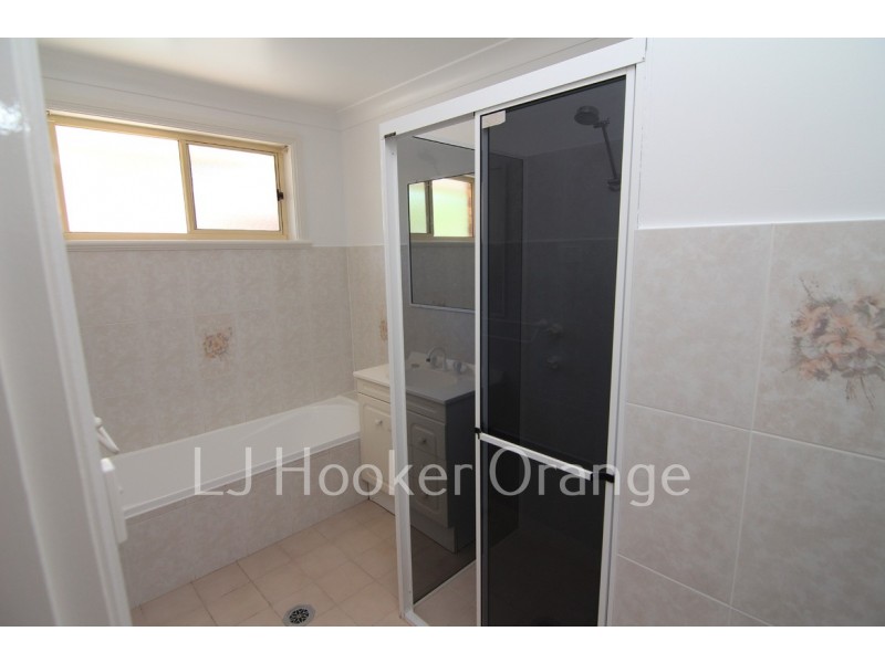 42 Cecil Road, Orange NSW 2800