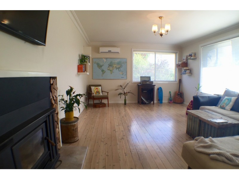 13 Endeavour Avenue, Orange NSW 2800