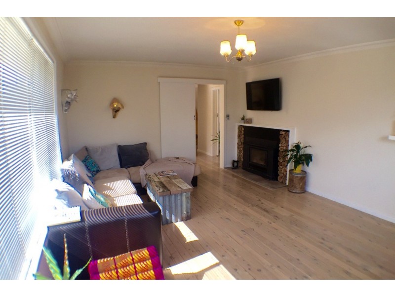 13 Endeavour Avenue, Orange NSW 2800