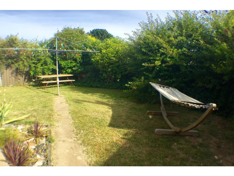 13 Endeavour Avenue, Orange NSW 2800