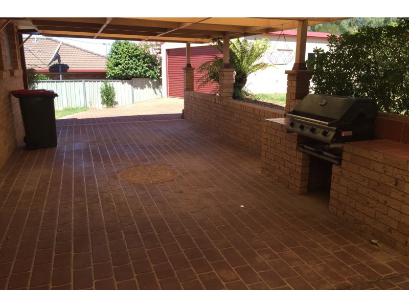 14 Agland Crescent, Orange NSW 2800