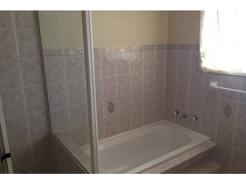 14 Agland Crescent, Orange NSW 2800