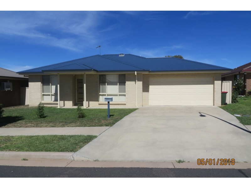 1 Buckland Drive, Orange NSW 2800