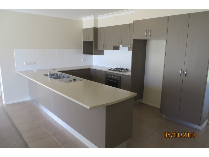 1 Buckland Drive, Orange NSW 2800