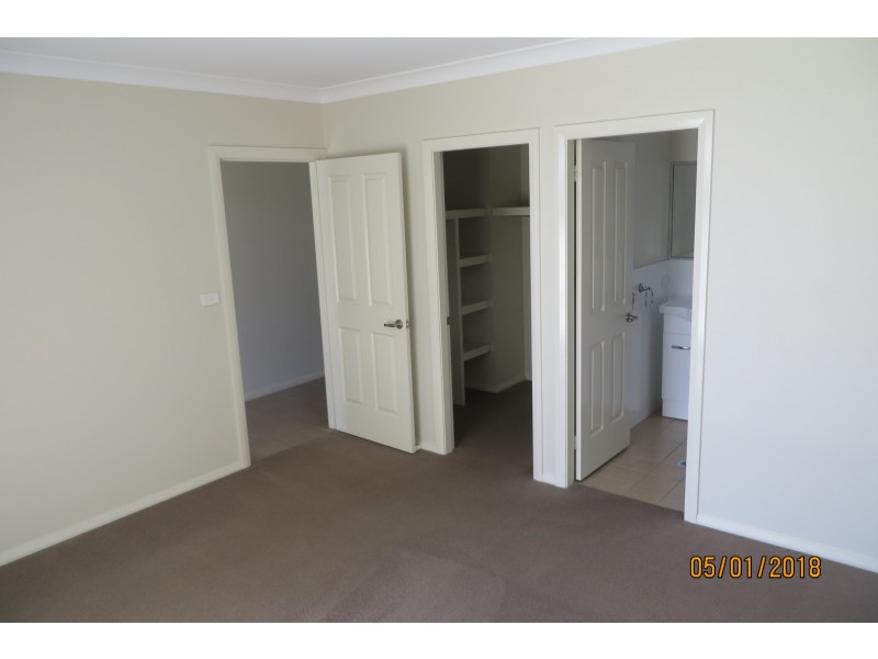 1 Buckland Drive, Orange NSW 2800