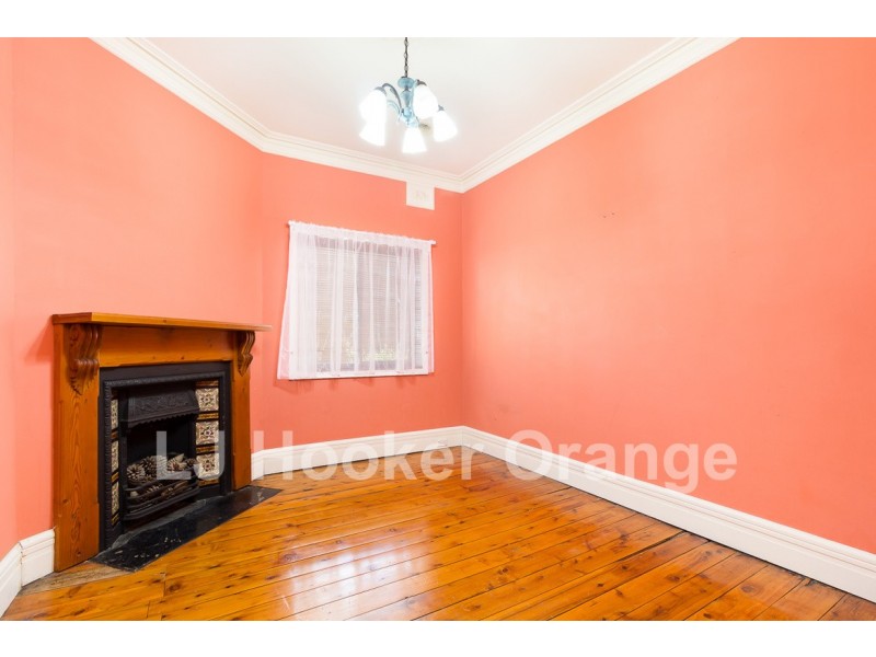 105 Clinton Street, Orange NSW 2800