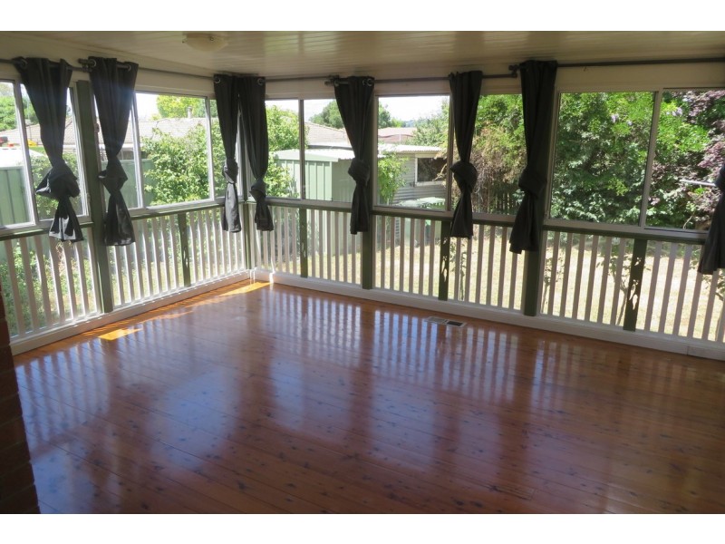2 Sepik Place, Orange NSW 2800