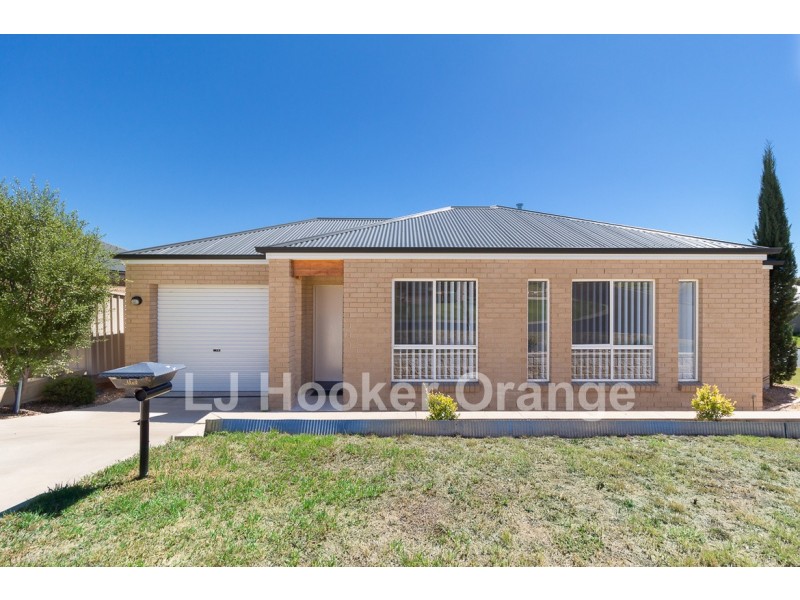 71 Brooklands Drive, Orange NSW 2800