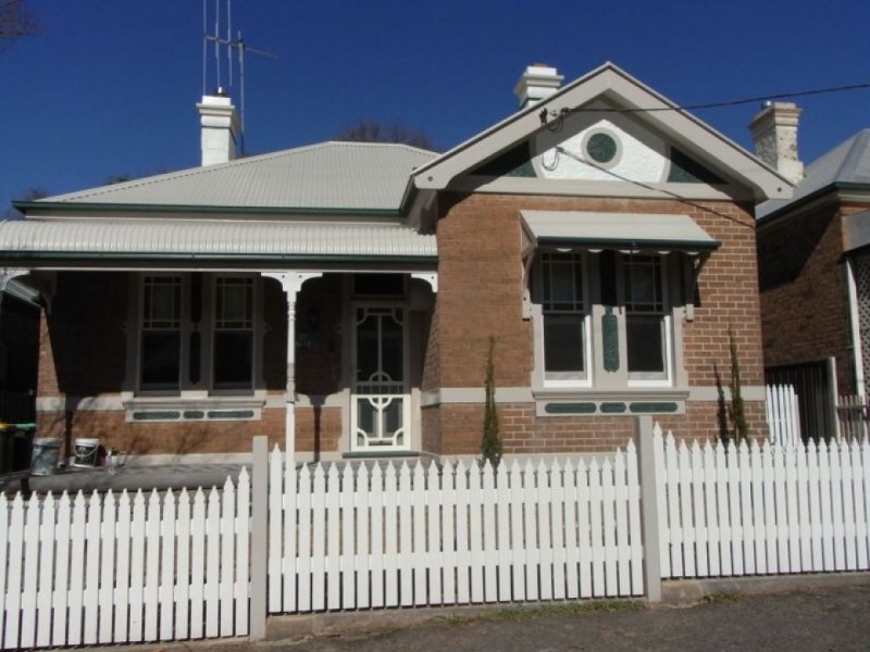 108 March Street, Orange NSW 2800