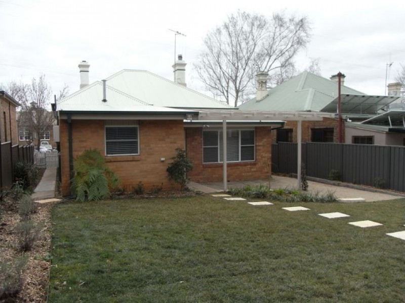 108 March Street, Orange NSW 2800