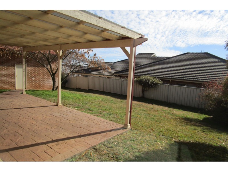 4 Birchgrove Drive, Orange NSW 2800