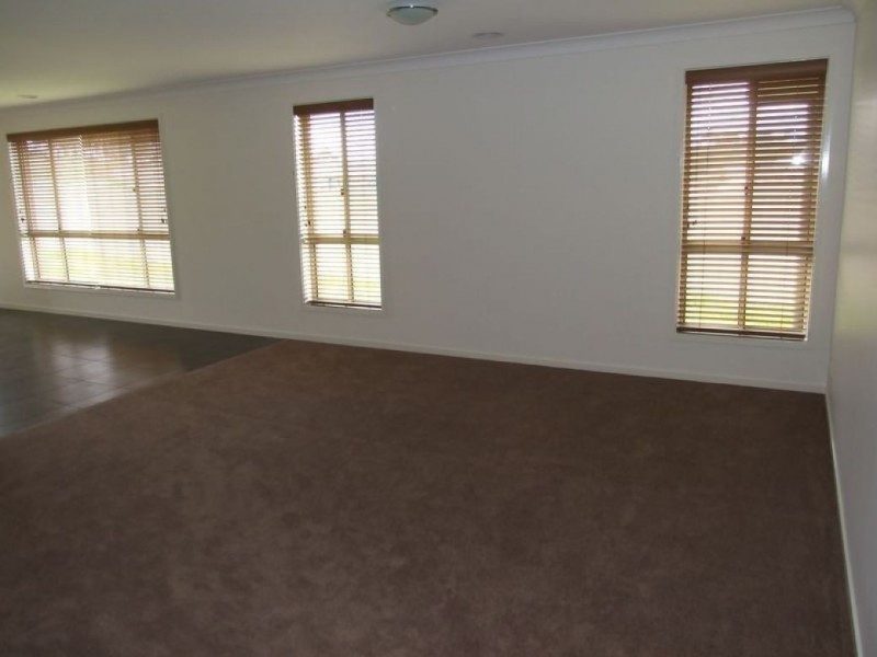 67 William Maker Drive, Orange NSW 2800