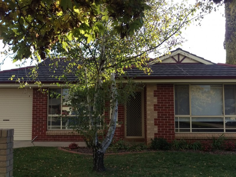 2/133 Sampson Street, Orange NSW 2800
