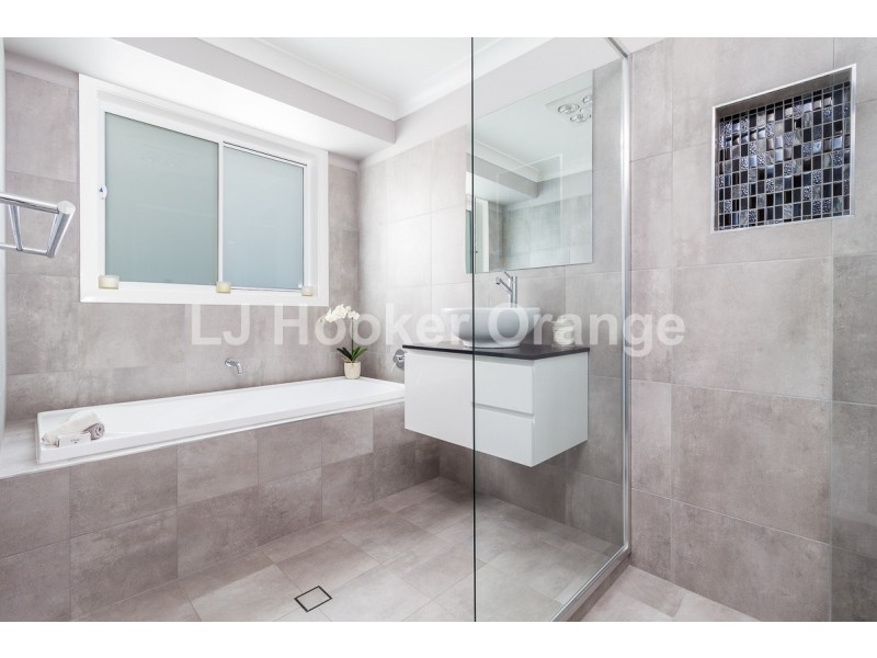 87 William Maker Drive, Orange NSW 2800
