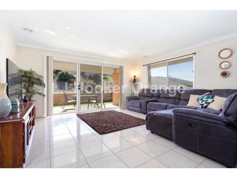 35 Honeyman Drive, Orange NSW 2800