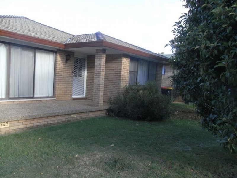 1 Mangowa Close, Orange NSW 2800