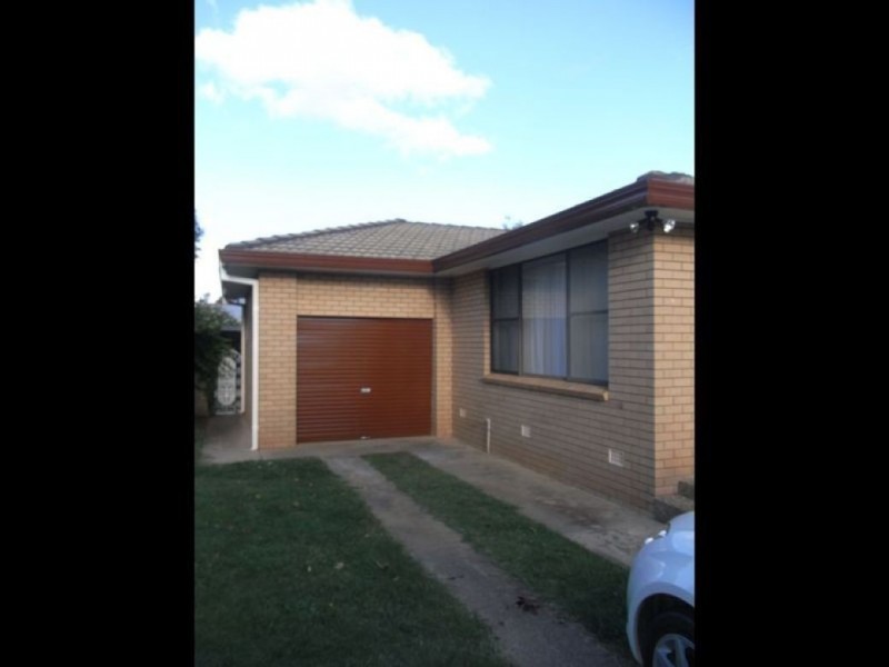 1 Mangowa Close, Orange NSW 2800