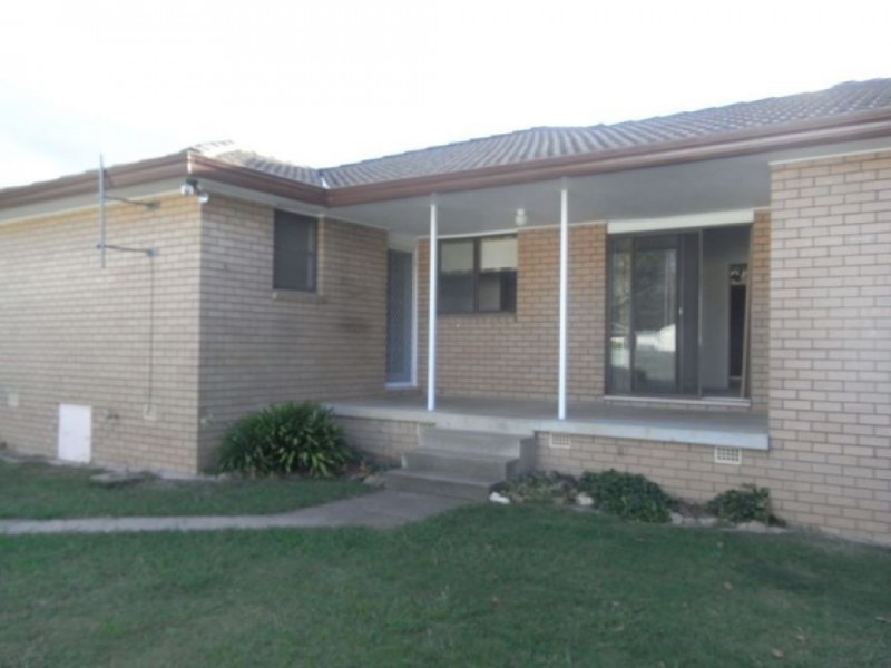 1 Mangowa Close, Orange NSW 2800