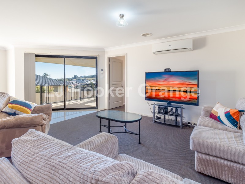 26 Botanic Way, Orange NSW 2800