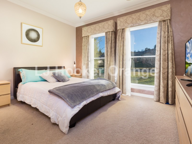 9 Burrows Court, Orange NSW 2800