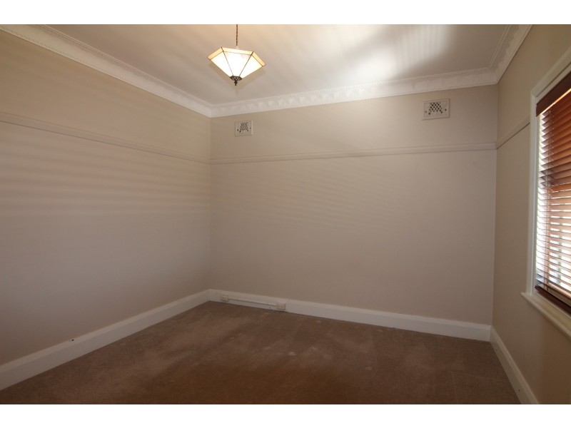 392 Summer Street, Orange NSW 2800