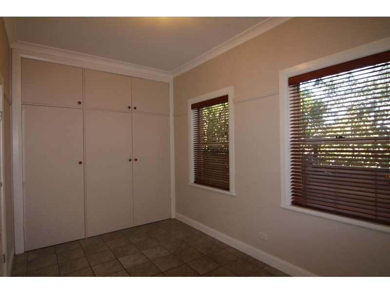 392 Summer Street, Orange NSW 2800